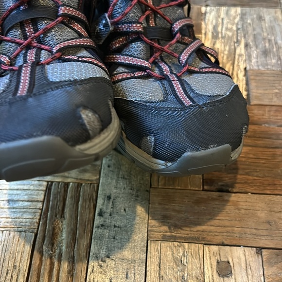 Chaco Kids Outcross Trail Kids Closed Toe Sandals Size 4 - Picture 8 of 13